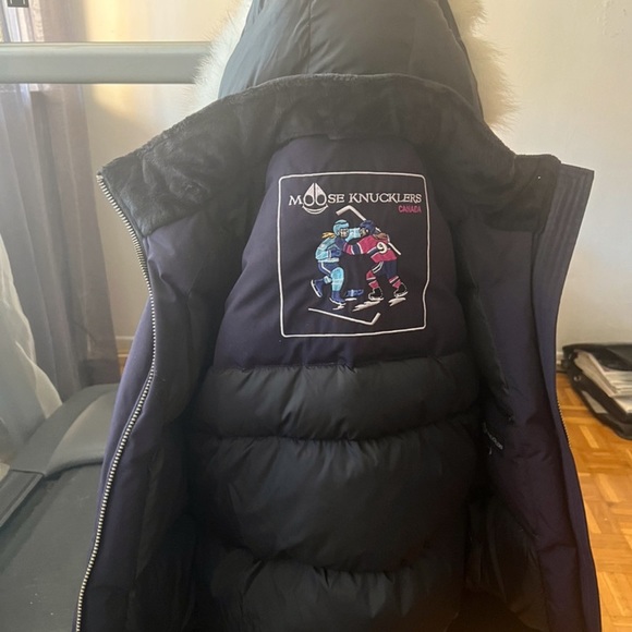 Authentic moose knuckle purple size xs/small in great condition - Picture 3 of 4